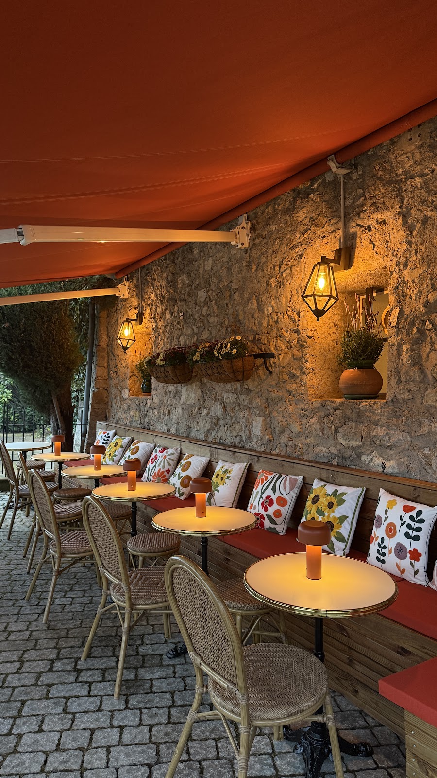 Lo Lum Bar